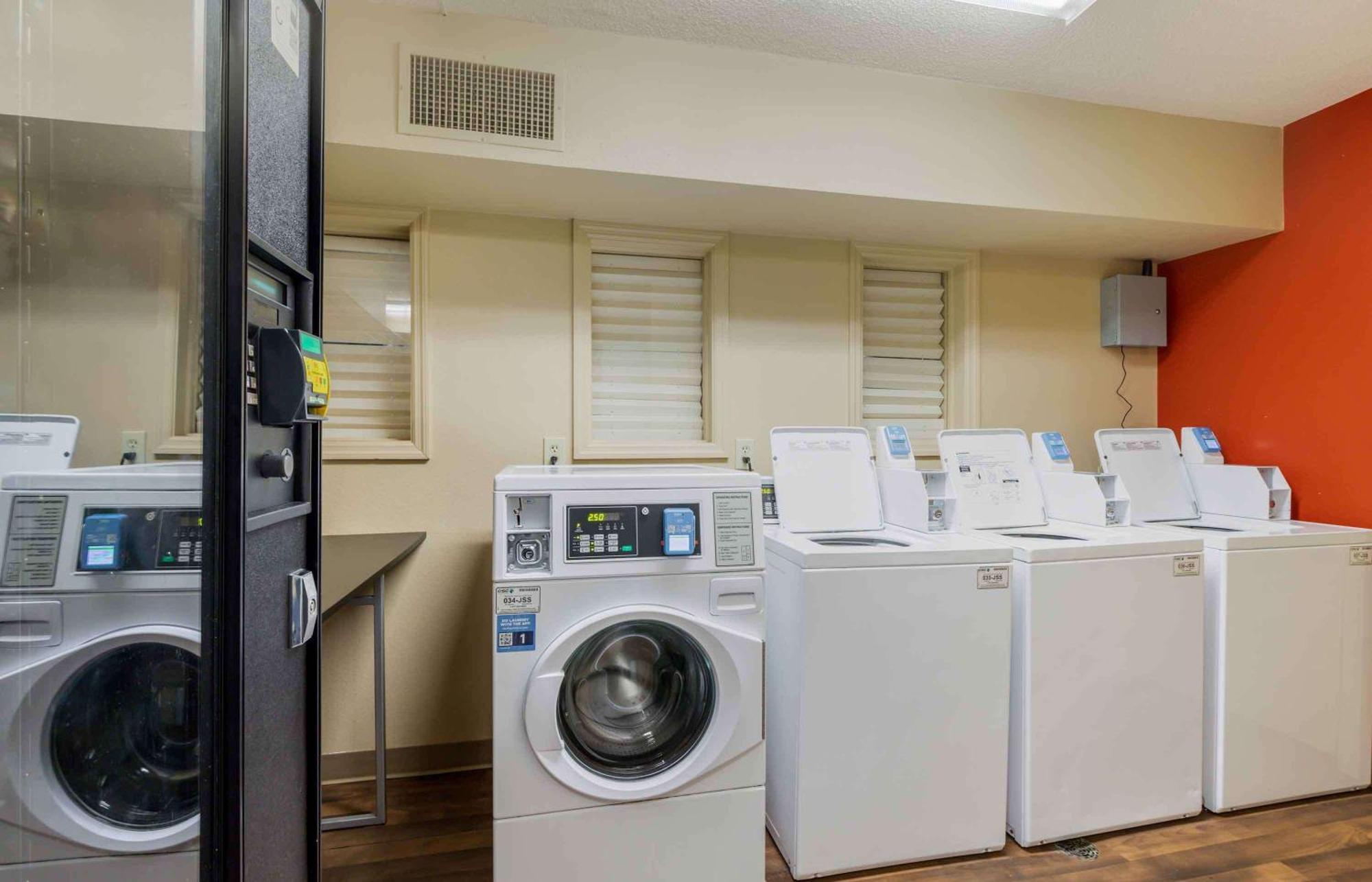 Extended Stay America Select Suites - Greenville - Haywood Mall Eksteriør billede